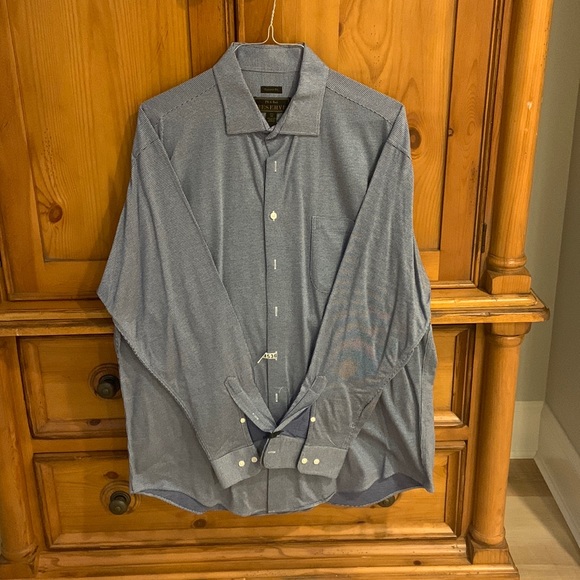 Jos A Bank Reserve Shirt - Picture 1 of 3